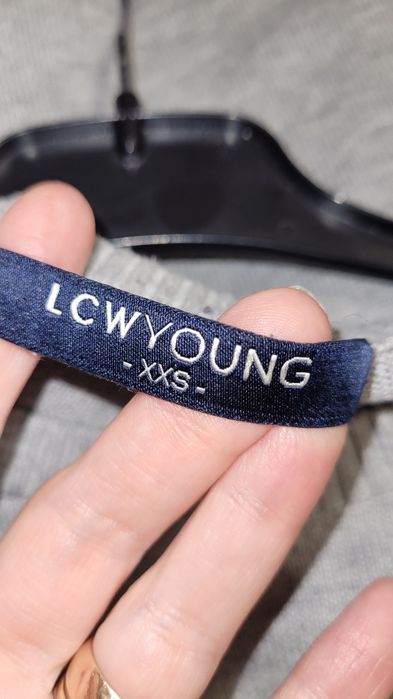 Pulover LCW, masura XXS