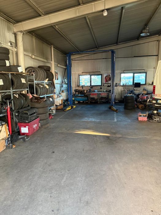 Hală de inchiriat, Bdul 1 Decembrie 1918 nr 291 D, in curte la Oltea