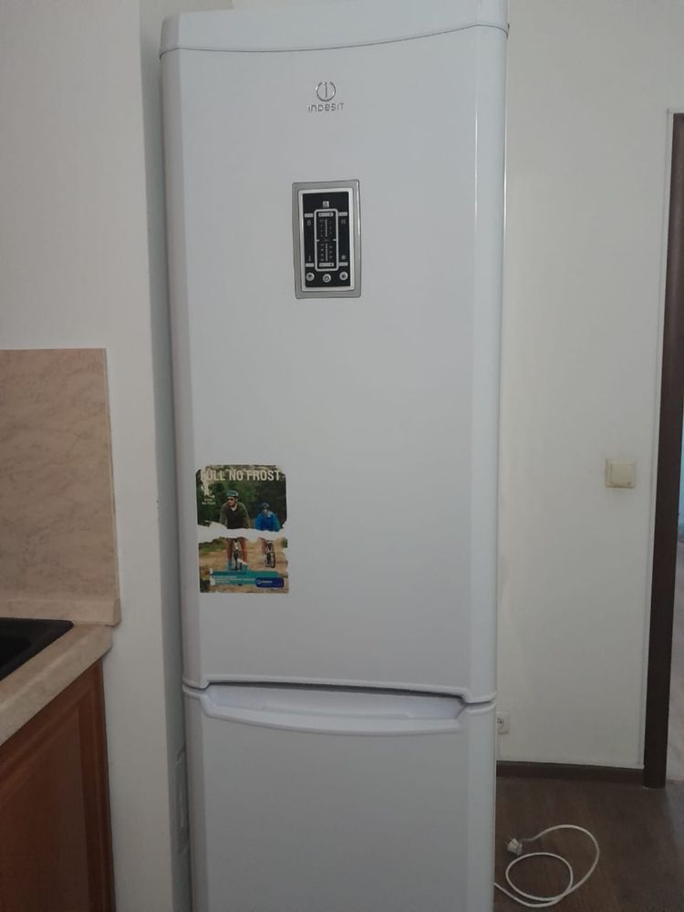 Холодильник 90000тг