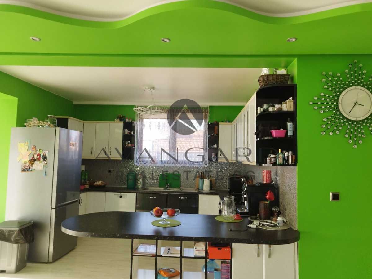 Продава се Къща в с. Бенковски, Област Кърджали - 244 кв.м за 1312 €/кв.м - Снимка #3