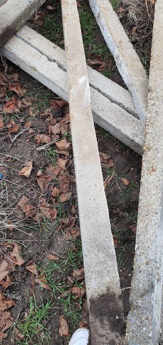 Vând spalieri de beton