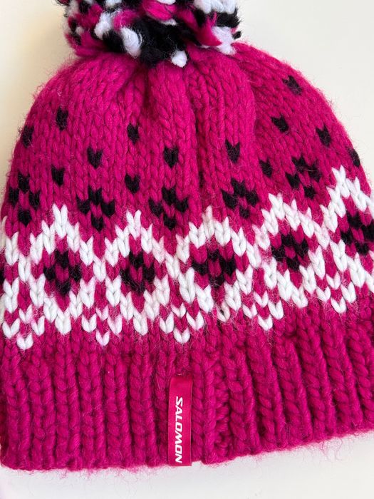 Две дамски шапки розова Salomon & нова Marks & Spencer