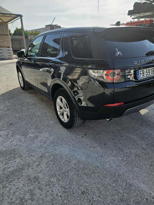Land Rover Discovery 9,900€