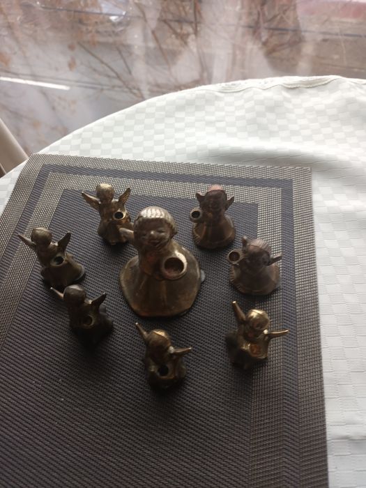 Set  de  ingerasi din  bronz