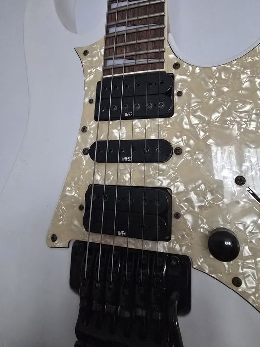 Vând chitară electrică Ibanez RG 350 DX