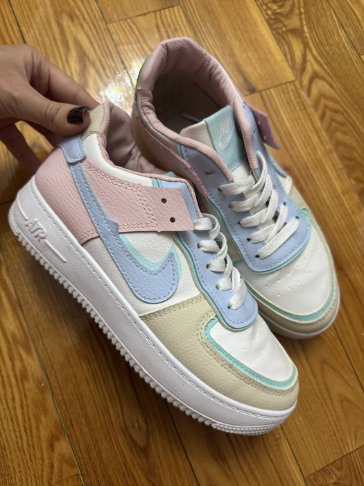 Stradivarius басаножка и Кроссовка сиреневая