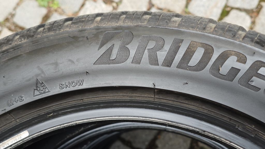 Bridgestone Blizzak LM005 – 245/50R18 104V