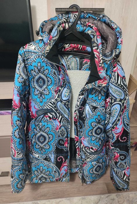 Продам зимние куртки