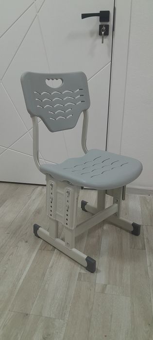 Продаётся детский растущий стул