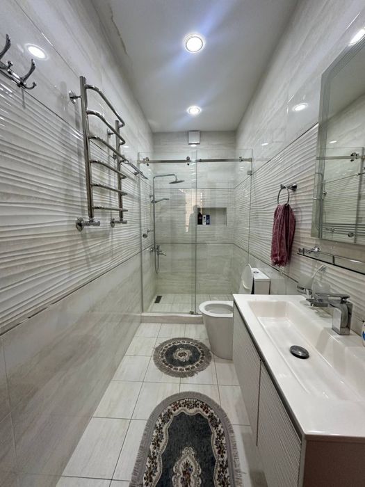 Бадамзар ул. Фирдавсий 4 сотки 6 комнат + холл ор-р мечеть Бадамзар