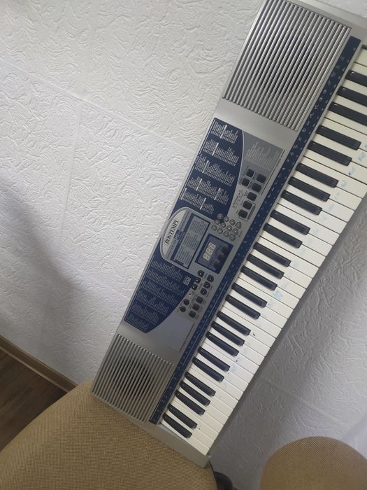 vand orga electronica bontempi. 100 tonuri ca noua. sau schimb cu tel.