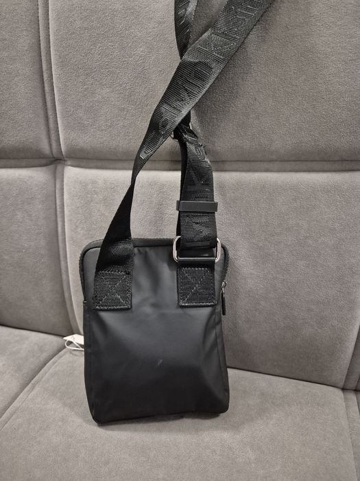 Calvin Klein чанта през рамото