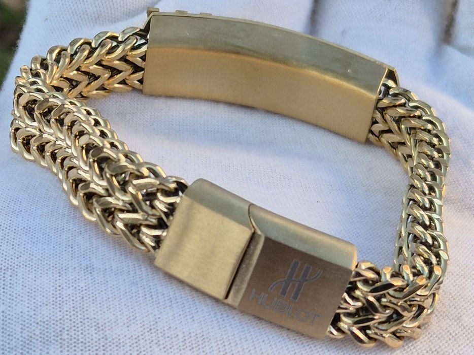 Bratara Hublot placat cu aur de 14k

Bratari d