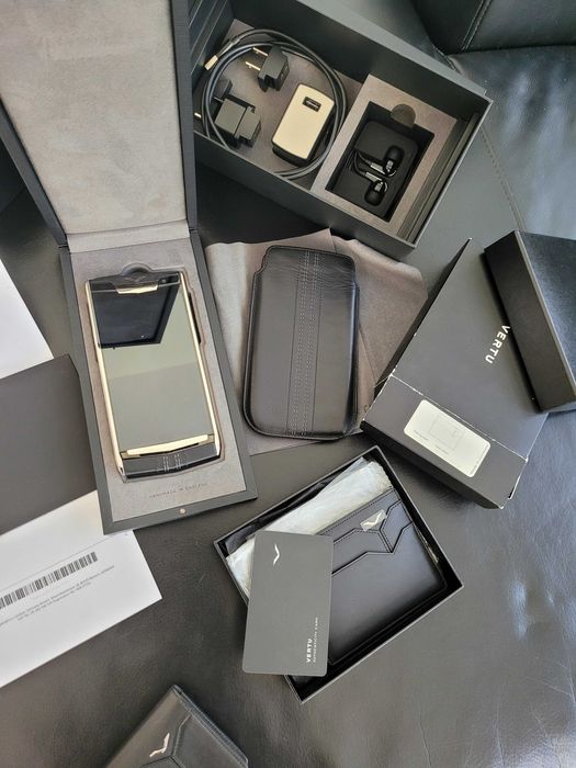 Vertu - SIGNATURE touch JET calf BLACK