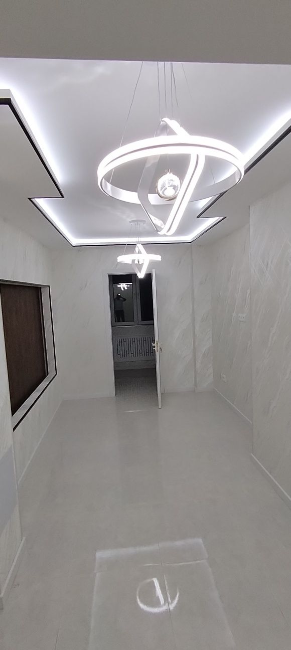 Срочно продаётся 4-комнатная квартира
Адрес: Юнусабад, 16-й квартал,