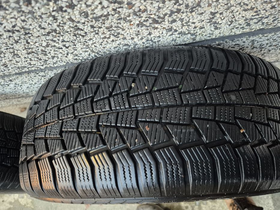 Зимни гуми Goodyear 245/55/17 runflat
