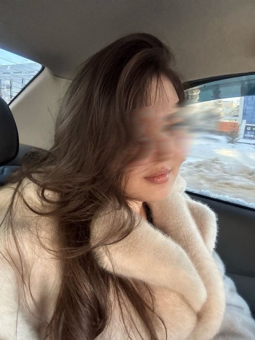 Шуба из экомеха цвета бежевый капучино