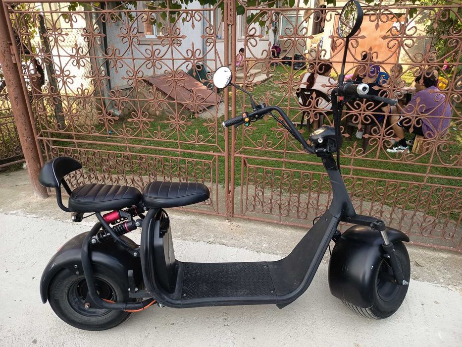 Vând scuter chopper