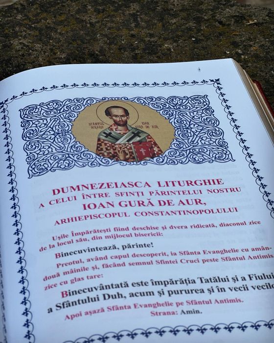 Liturghier legat în piele naturala