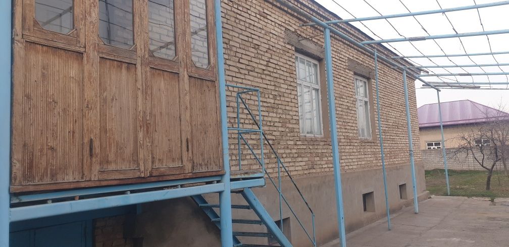 Продаётся дом хорошим состояние