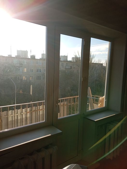 Продам пластик окно дверь