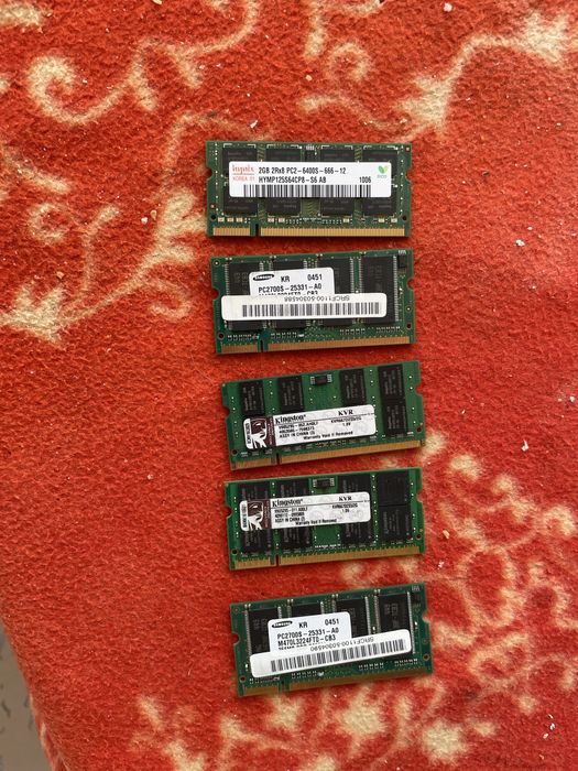 Placute laptop de vanzare