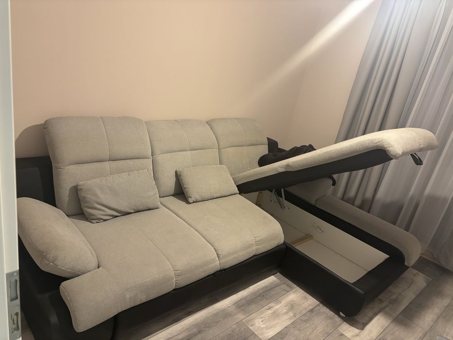 ЪГЛОВ ХОЛЕН ДИВАН с функция сън и ракла