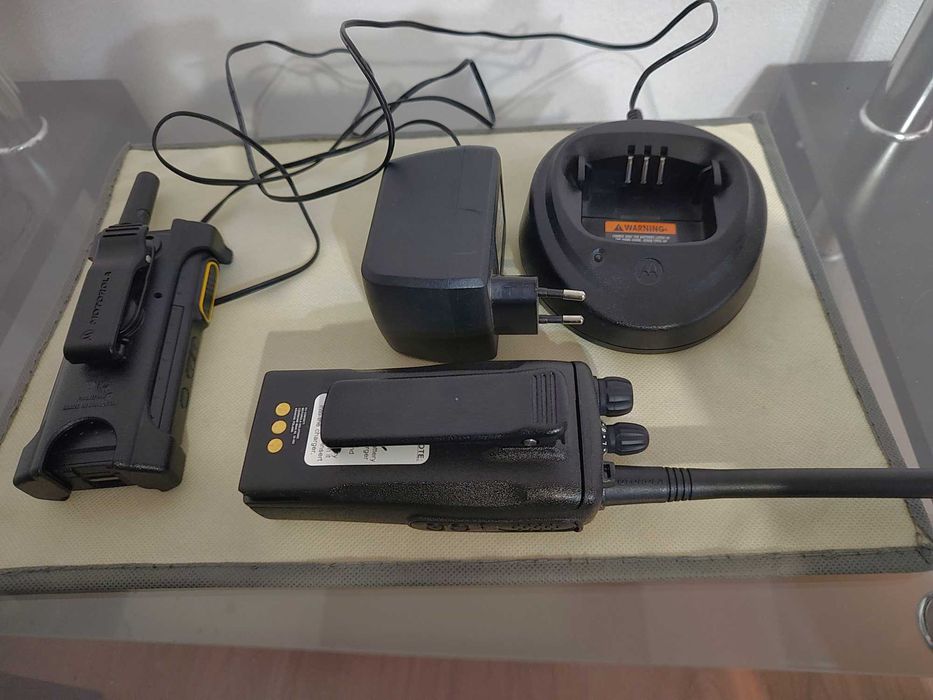 Statii Motorola SL1600 , DP 1400