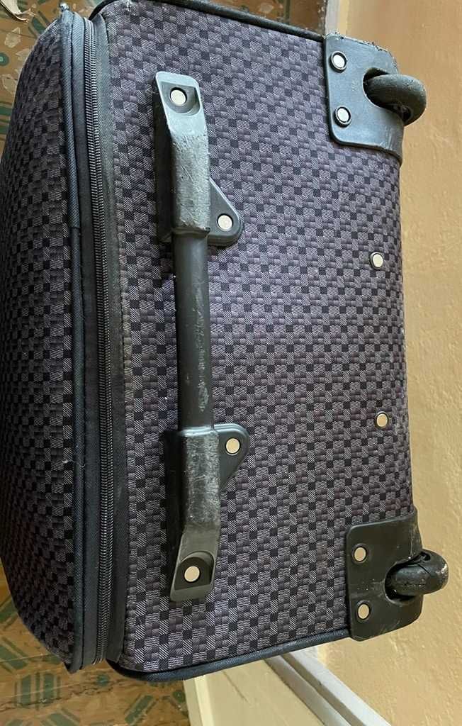 Куфари 45 см х 30 см х 70 см
