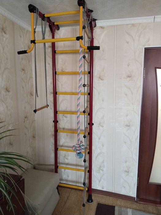 Шведская стенка.