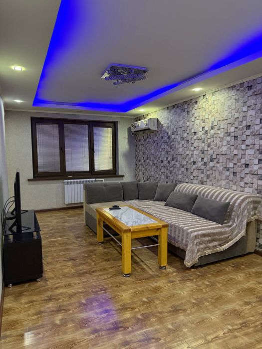 Срочно Аренда 3 комнаты 4 этаж 400$ Микрорайон