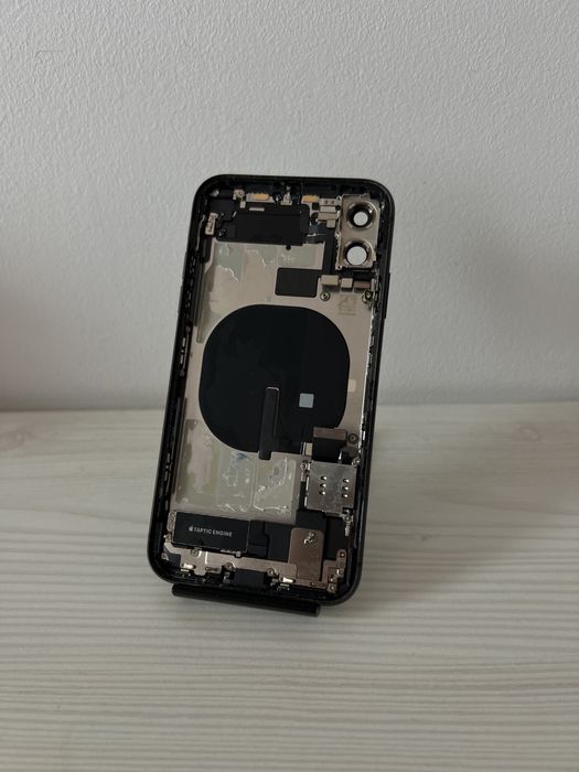Carcasa Originala iPhone 11 - Din dezmembrari !! Stare foarte buna !!