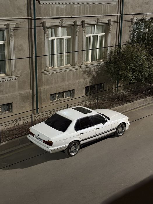 Bmw E32 730 бмв Сотилади !