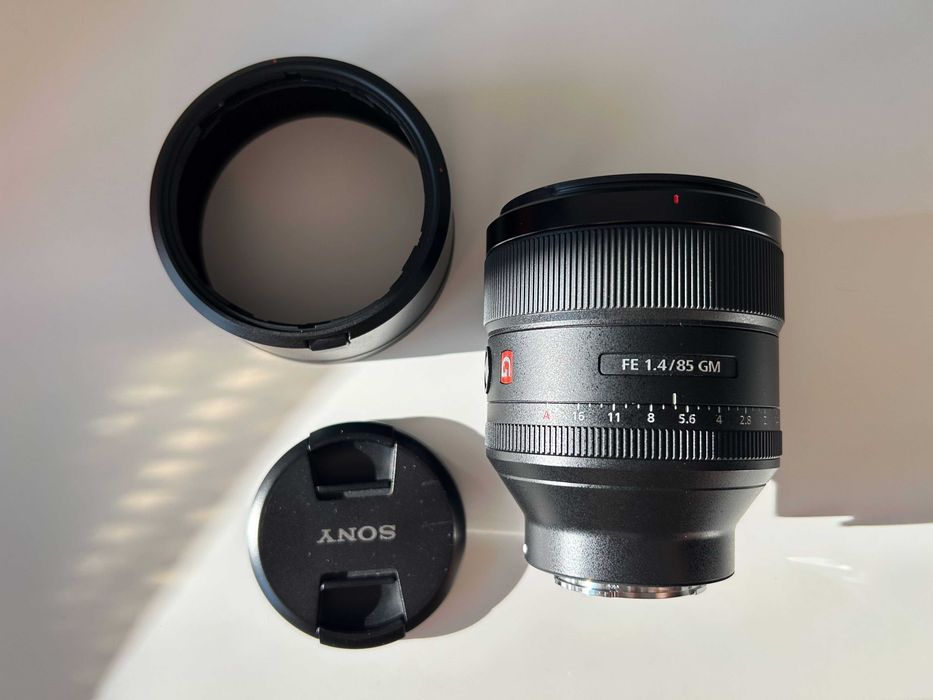 Sony 85mm F1.4 cu toate accesoriile