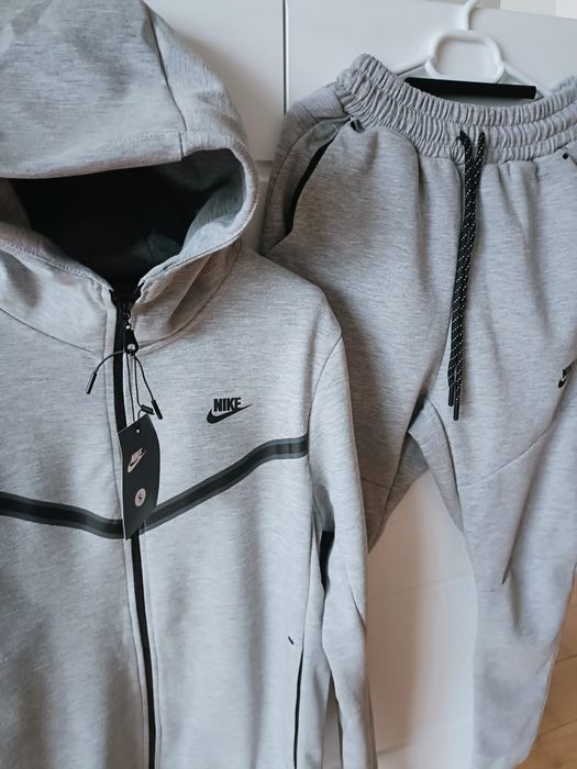 Nike Tech Flecce gri M