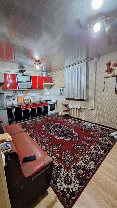 СРОЧНО,Продается 3 комнатная квартира,в Яккасарайком районе