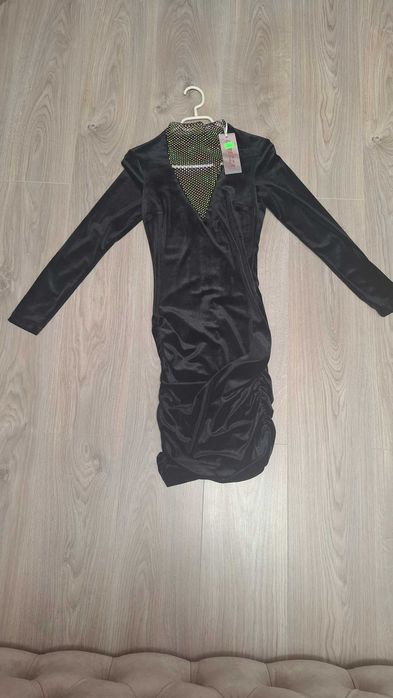 Rochie neagra elegantă