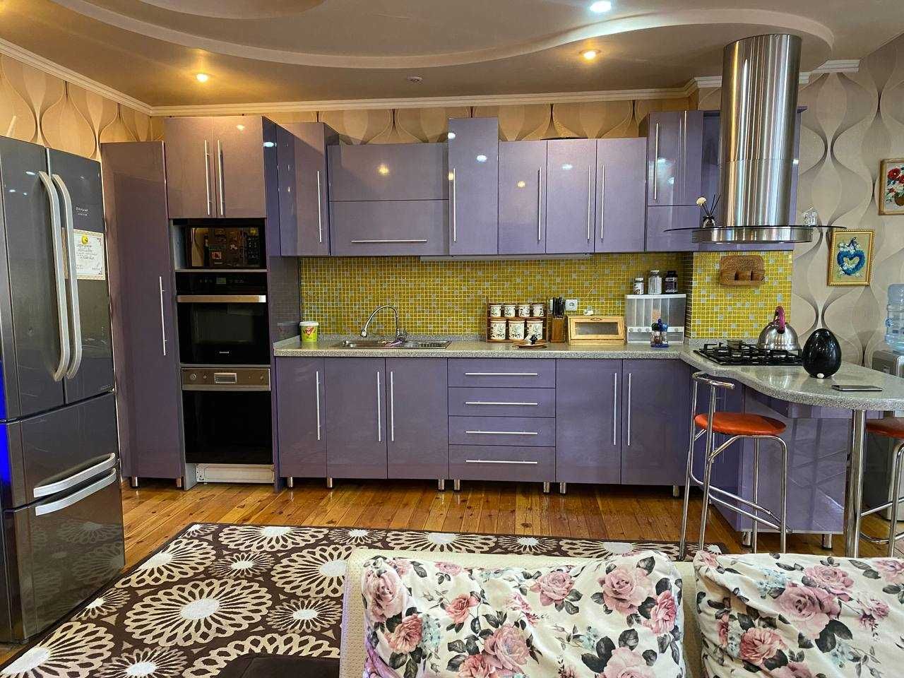 Мирзо Улугбекский район. Продаётся дом. 3.2 Сотки.  Ориентир UZ kabel