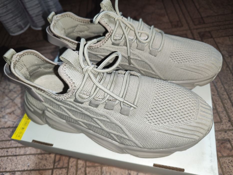 Кроссовки дышащие. Унисекс. На физкультуру