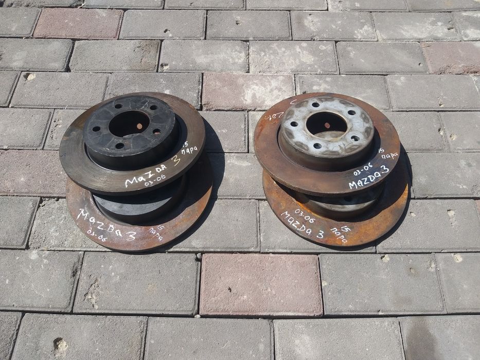Диски тормозные задние Mazda 3. 03-06 цена за пару