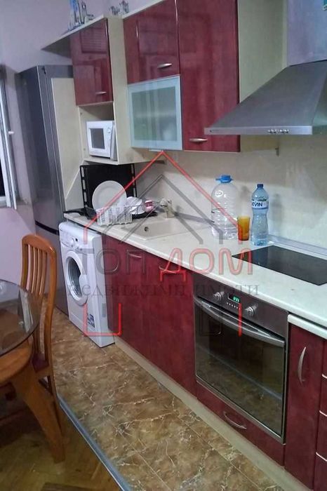 Дава се под наем Тристаен апартамент в Варна, Център - 53 кв.м за 433.5 € - Снимка #1