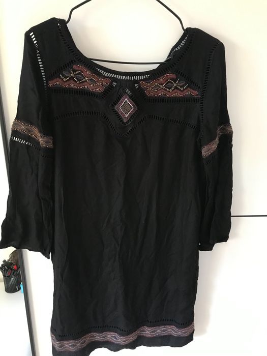 Бродирана рокля Bershka