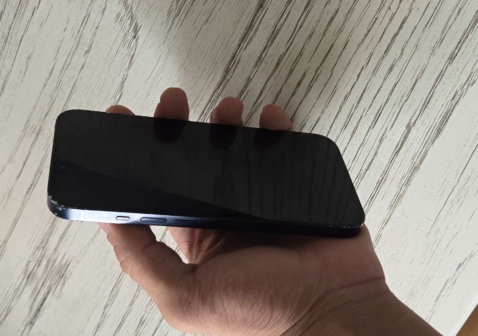 iPhone 13