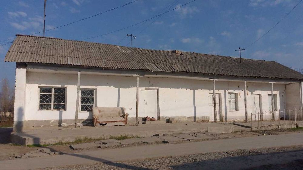 Чинозда уй- магазин сотилади- продам  нежилой дом в Чиназе