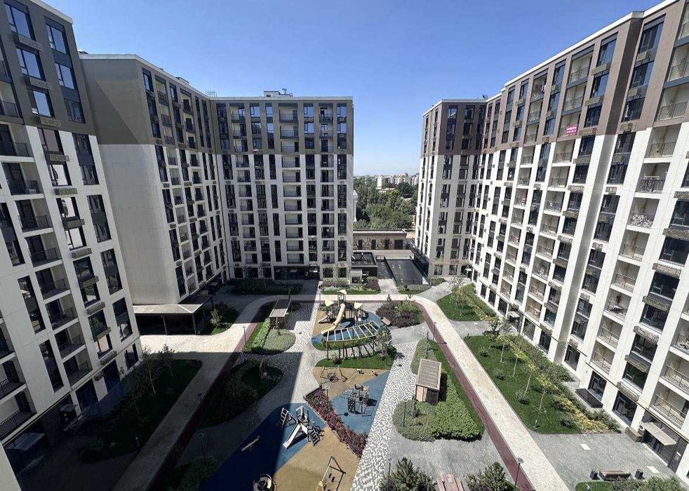 НРЖ Жомий 3х комнатная за 1 кв.м.= 951 у.е., (НБ)