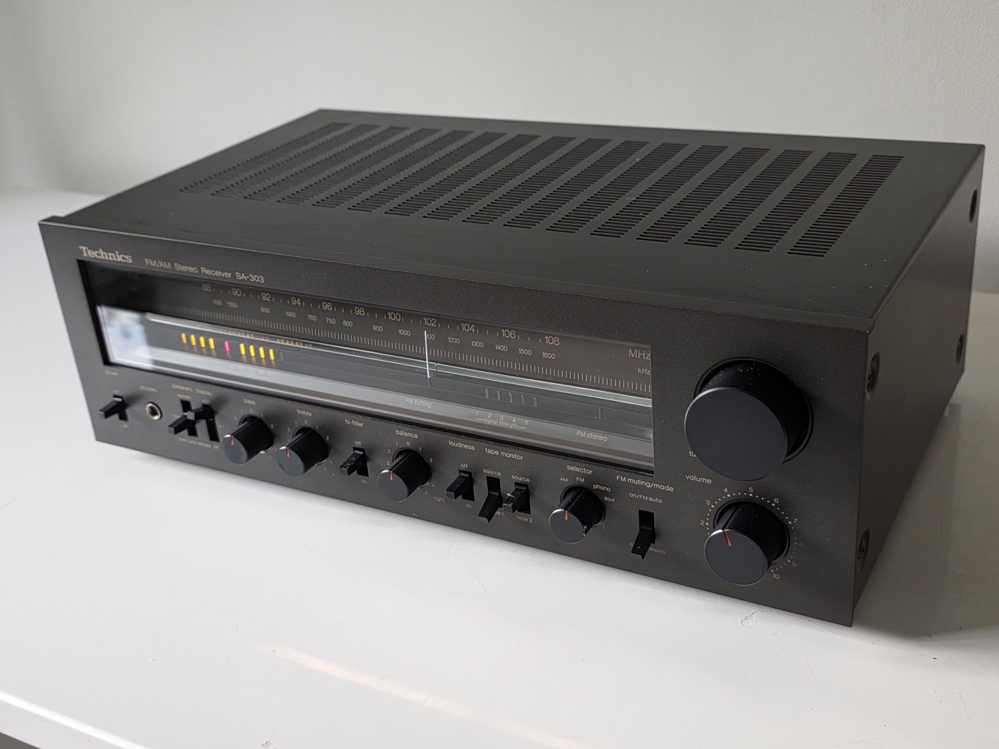 Technics SA-303 stereo receiver