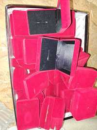 Lot 50 cutii catifea rosie pentru bijuterii/ brose/ mărțișoare NOI