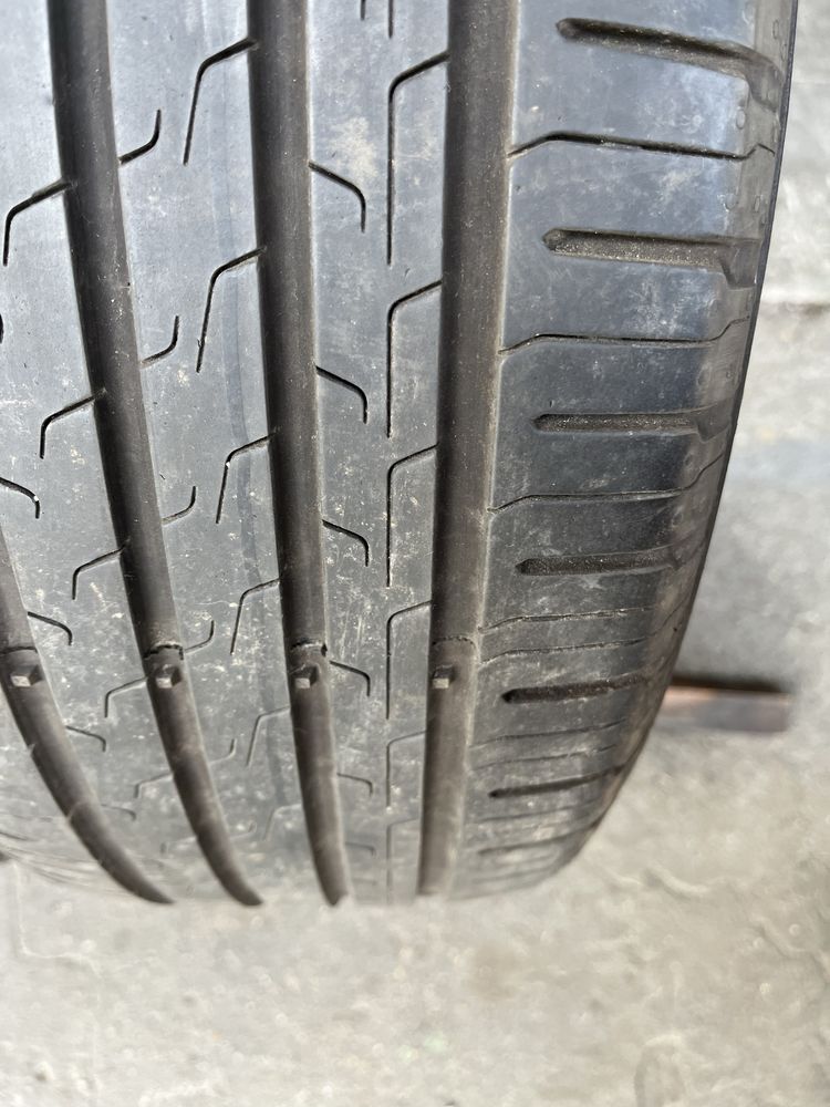 2 бр. летни гуми 205/55/17 Continental DOT 4520 5,5 mm