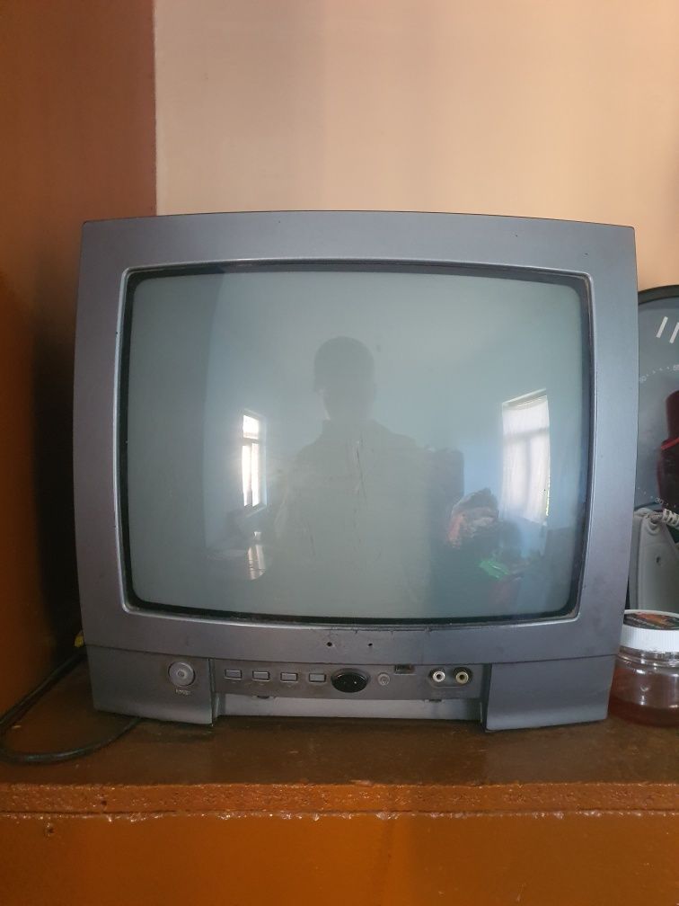 Televizor kichik