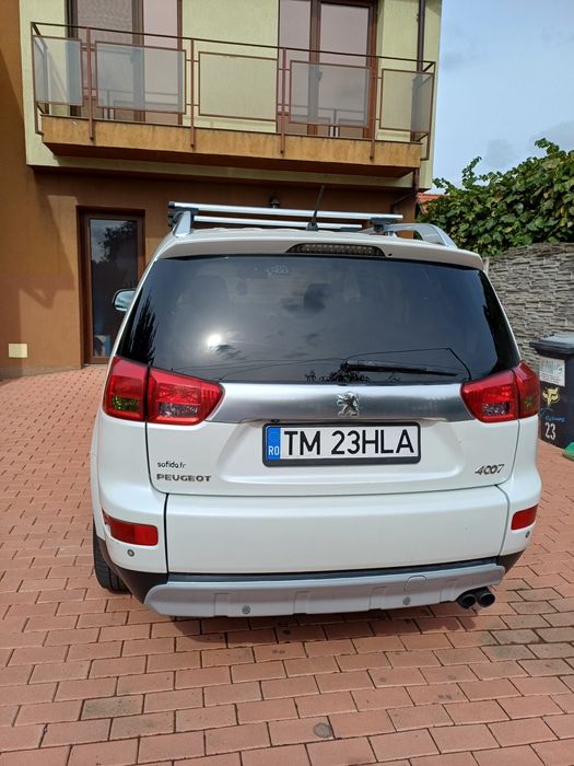 Vand Peugeot 4007 7 locuri